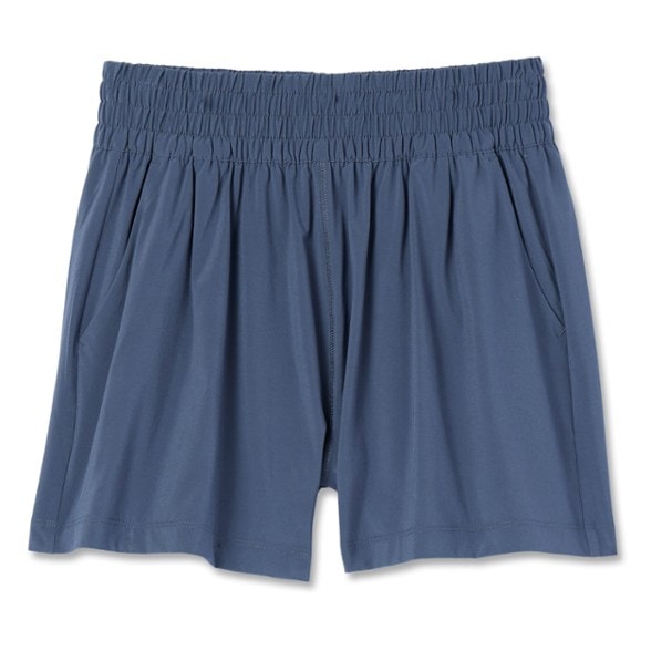 Front view of Vuori Women's Villa Travel Shorts, perfect for summer outings.