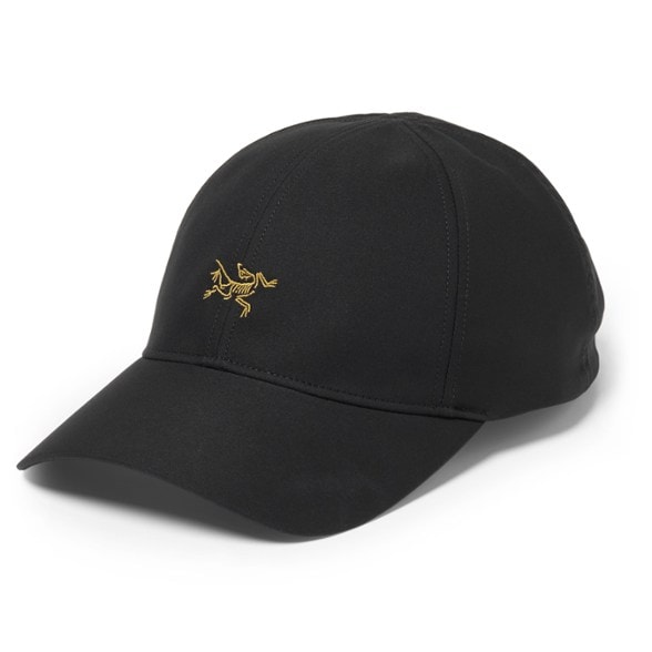 Side view of the Arc'teryx Performance Trail Running Cap showcasing its breathable fabric.