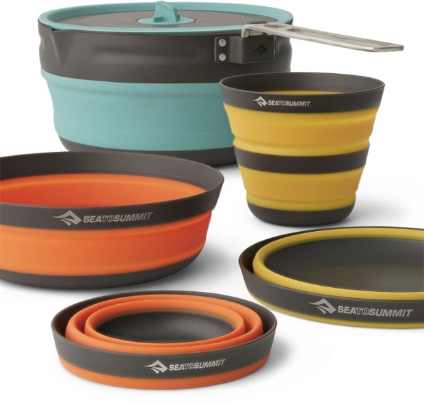 Front view of the collapsible pot and bowls set, showcasing its compactness and ultralight design.