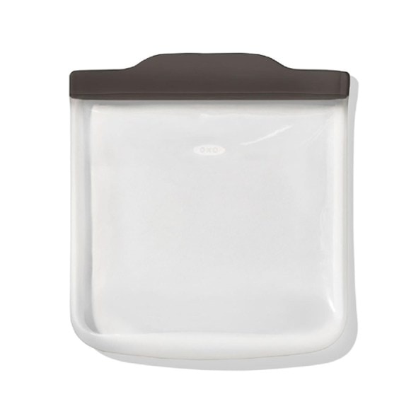 Flexible silicone sandwich bag ideal for outdoor adventures.