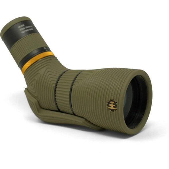 Nocs Provisions spotting scope showcasing zoom capabilities during wildlife viewing