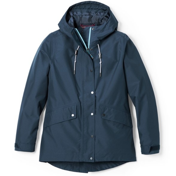 Lupine women's hooded jacket in action during a rainy hike.
