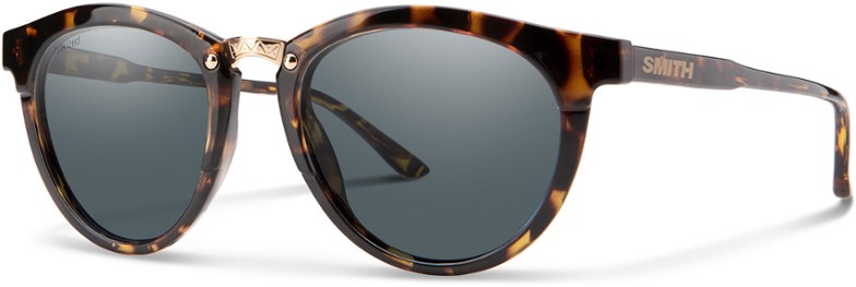 Front view of Retro Questa polarized sunglasses with retro pattern and gray lenses.