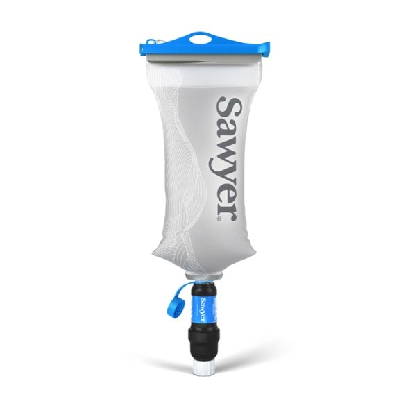 Sawyer Squeeze water filter with Cnoc bladder on a hiking trail