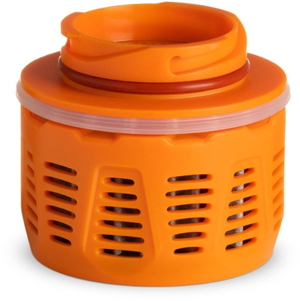 GeoPress water purifier cartridge showcasing its design and features.
