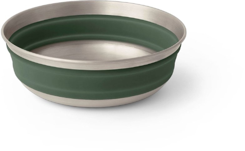 TrailMate stainless steel bowl fully expanded, showing 665 ml capacity for camping kitchen use
