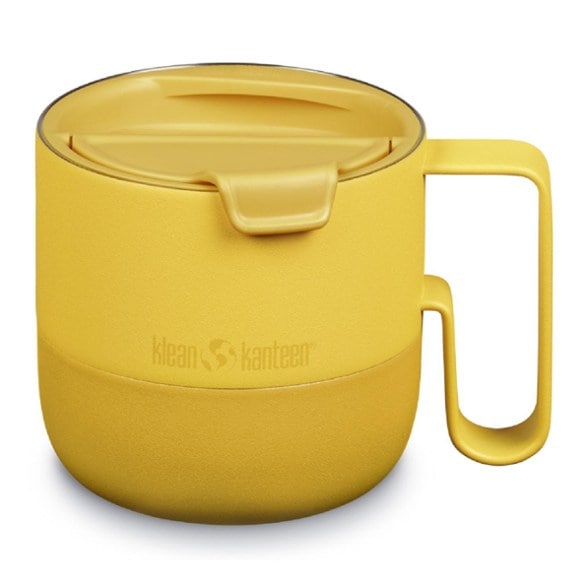 RiseEco insulated vacuum mug front view with splash-proof flip lid closed