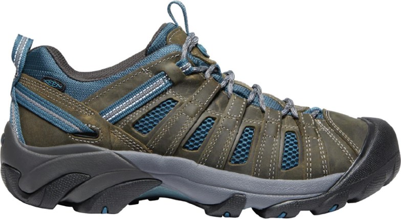 Side view of Voyageur TrailMaster hiking shoes showcasing leather and mesh for durability and ventilation