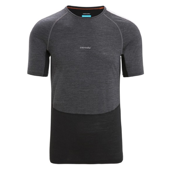 Men's lightweight jersey with eyelet mesh panels for breathability.