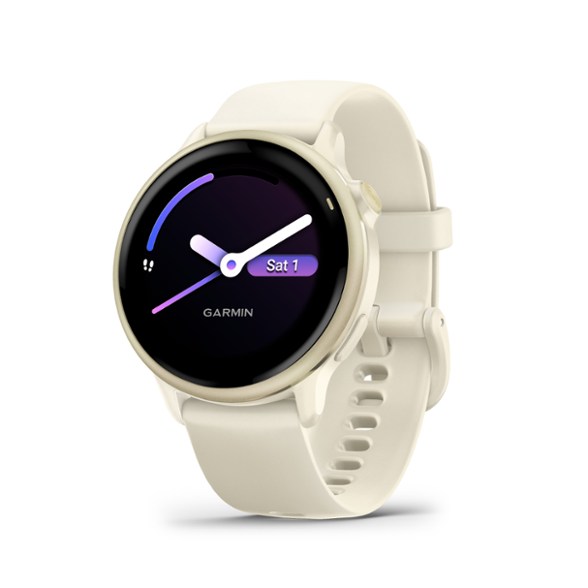 Garmin Vivoactive 6 smartwatch displaying fitness metrics during a run.