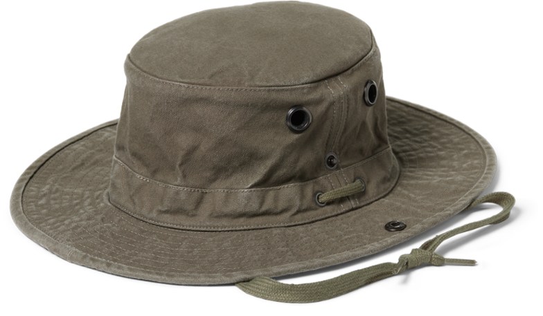 Close-up of waterproof safari hat showing cotton canvas texture and stitched brim, ideal for hiking hats