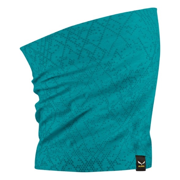 IconoFlex breathable neck gaiter worn as a neck warmer during winter hiking