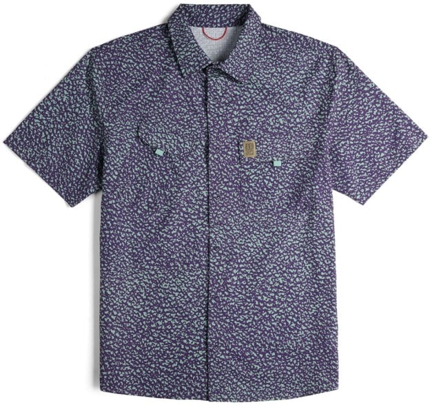 Front angle of the BoulderStream shirt showcasing snap-front closure and relaxed fit—ideal hiking shirt for summer.