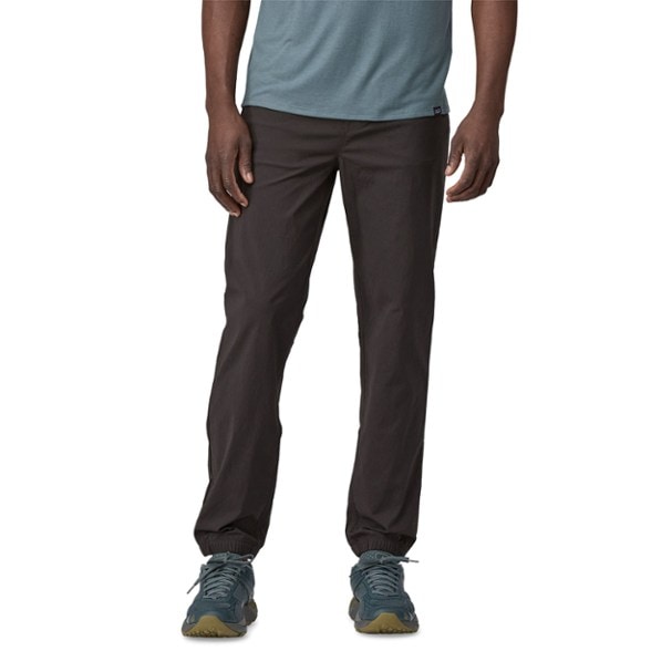 Men's Patagonia Quandary Joggers showcasing the elasticized cuffs and lie-flat waistband.