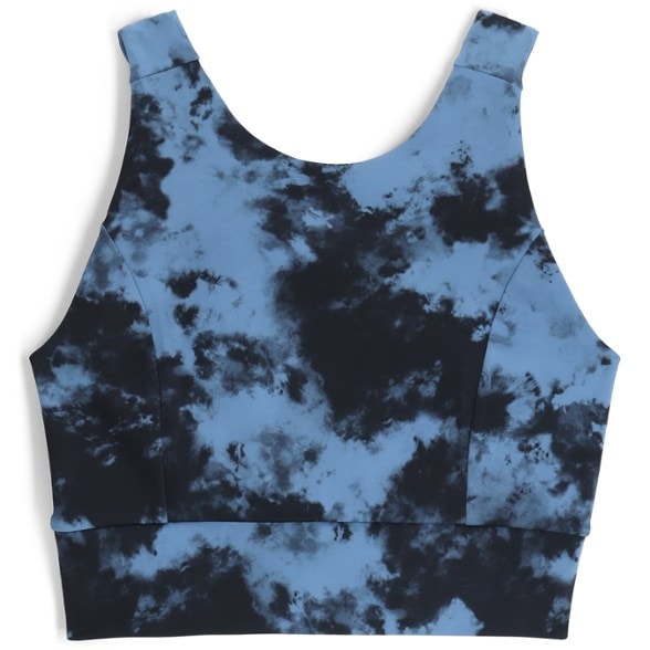 Vantage Performance Compression Crop Top in action during a summer run