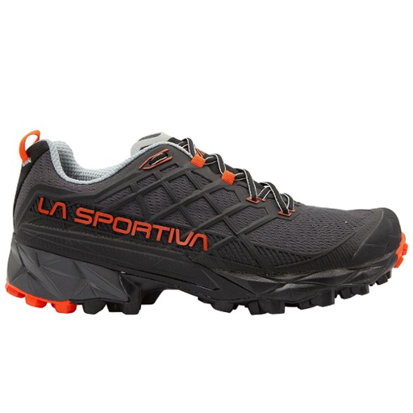 Akyra II Trail Shoes for Men showcasing grip on rugged terrain.