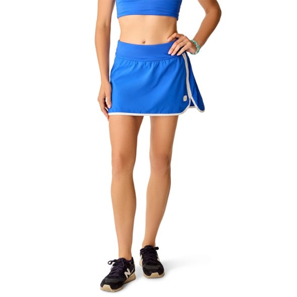 Angle view of Anya Quick-Dry Multisport Skort for women, showcasing its retro design and quick-dry fabric.