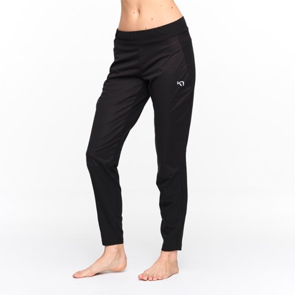 Tirill 2.0 women's hiking pants showcasing articulated knee design for enhanced mobility.