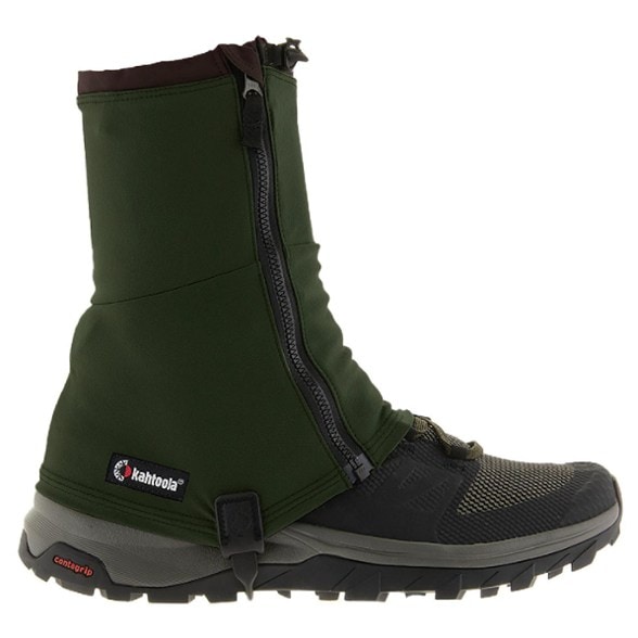 Close-up view of RENAgaiter Mid Gaiters showing zipper closure and durable material.
