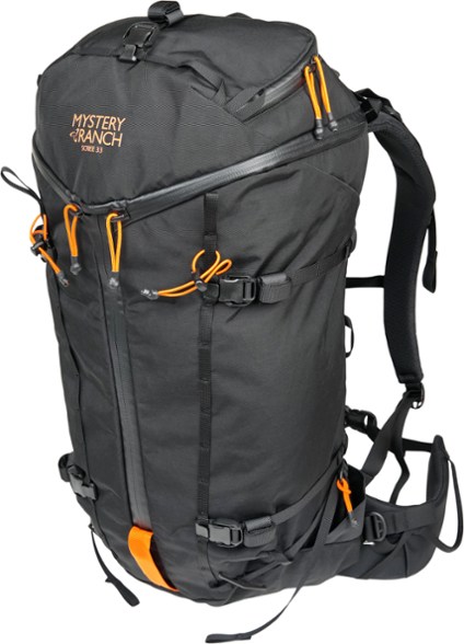 Scree 33 backpack showing detailed fit and comfort features during a day hike.