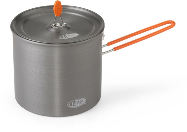 GSI Outdoors 1.8L boiler pot with lid and mesh sack, ideal for camping.
