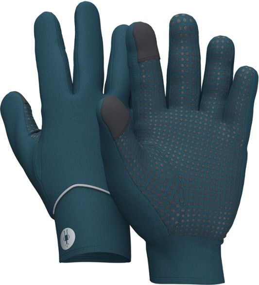 Close-up of SmartWarm fleece gloves showing silicone grip texture and touchscreen fingertip design.