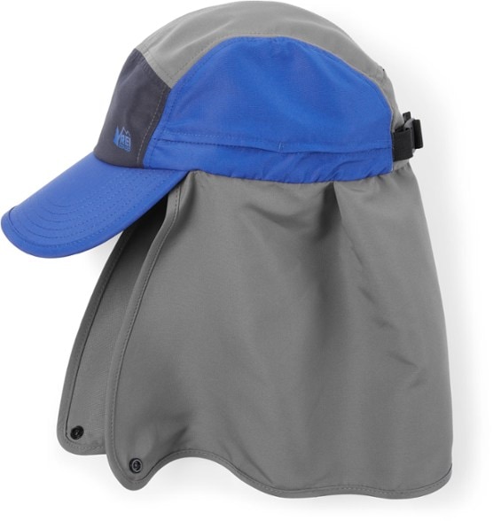 EcoTrails sun protective cap with cape in sunlit hiking landscape.