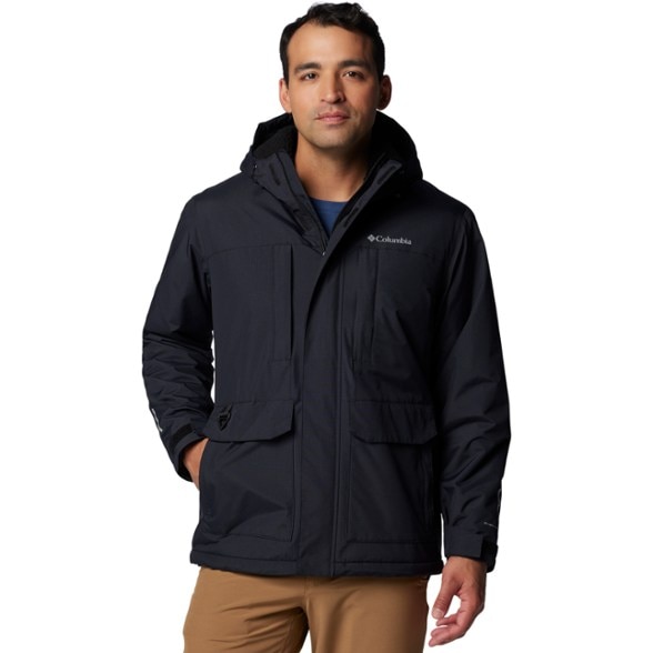 Front view of Landroamer Men's Insulated Fleece Jacket showcasing waterproof design.