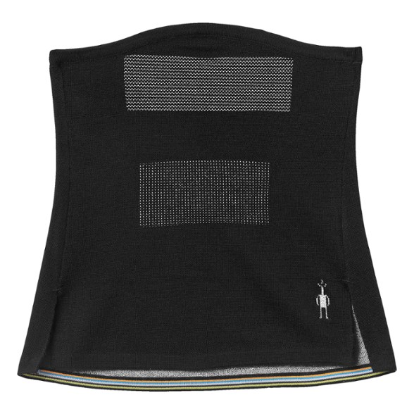 Close-up of the Intraknit Performance Merino Gaiter showcasing its seamless knit design and breathable fabric.