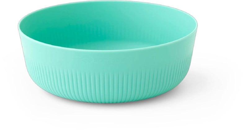 Durable camping bowl with Cool-Grip, ideal for outdoor meals.