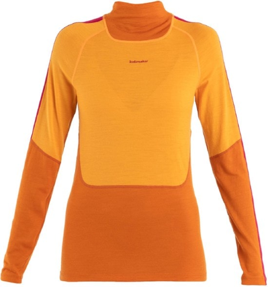 Sonebula Women's Merino Wool Base Layer Top in action during a hike