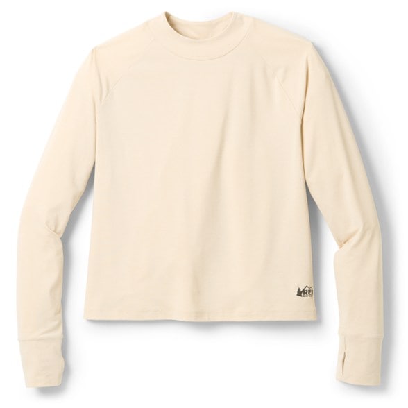 Front view of the Sahara Shade women's long sleeve hiking shirt on a model during a hike.
