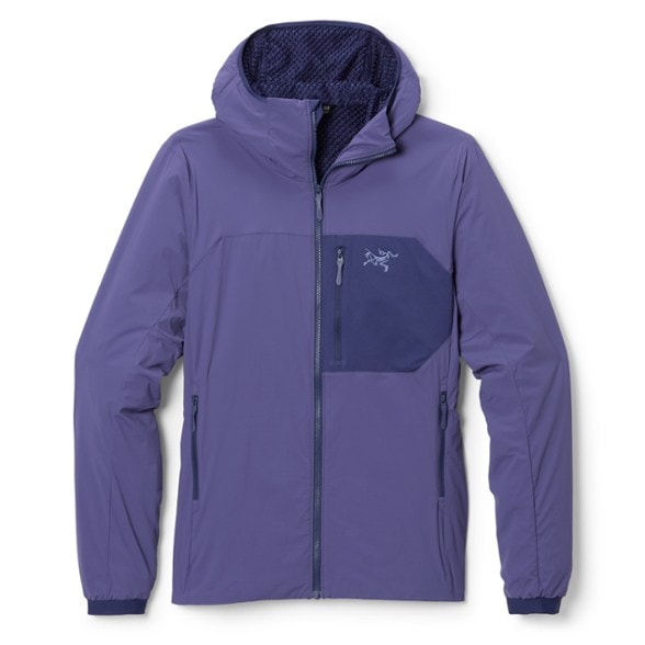 Front view of the Arc'teryx Proton SL women's hoody in action during a climbing session.