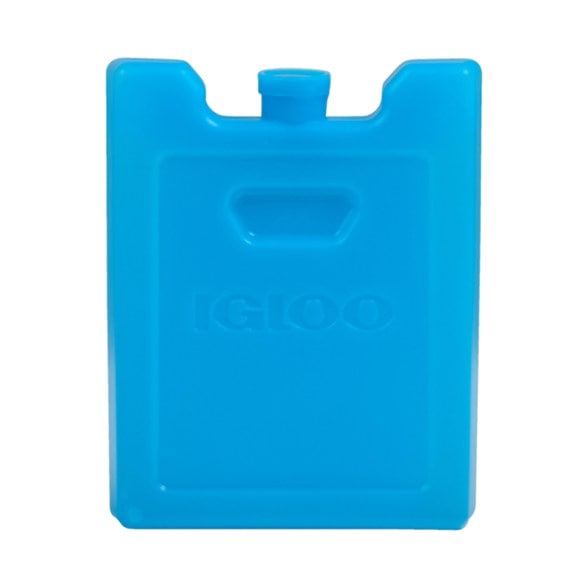 Nontoxic Igloo Ice Block showing thin profile for easy storage