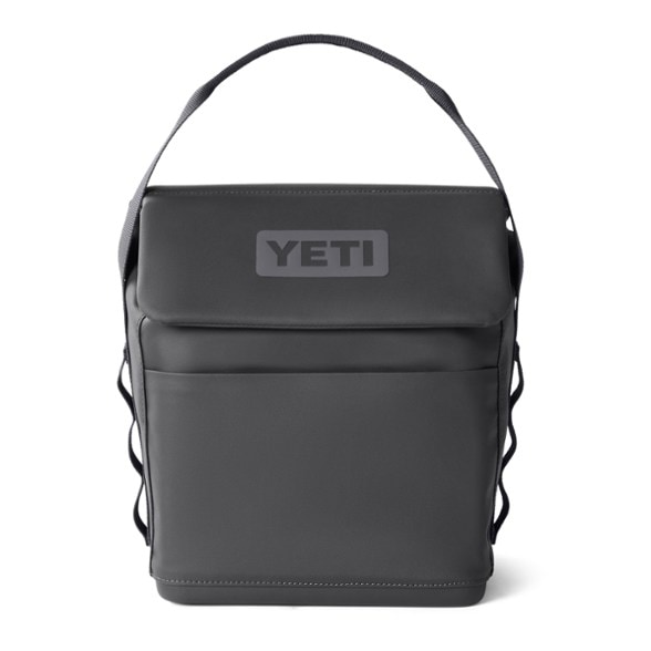 YETI Daytrip 6L insulated lunch bag showcasing the MagSnap closure from the front view