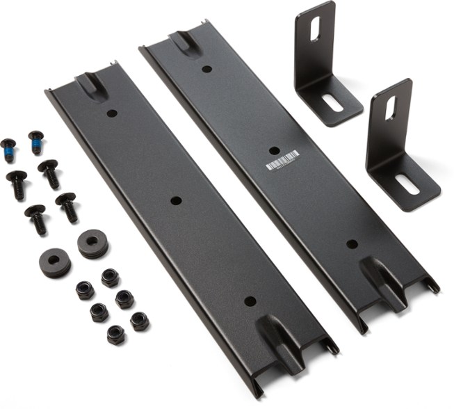 Yakima EXO Road Shower Adapter Kit in outdoor setting, showcasing attachment to Road Shower 4G