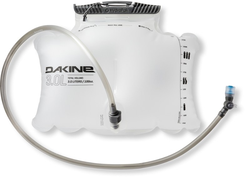 DAKINE Lumbar Reservoir 2.0 showing wide-mouth opening and filling ease