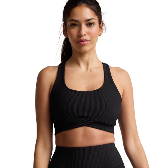 Beyond Yoga compression bra showcasing the scoop neckline and racerback design.
