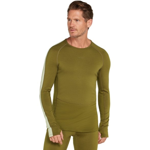 Front view of the IceFusion 260 merino wool shirt showcasing thermal long sleeve design and thumb slits.