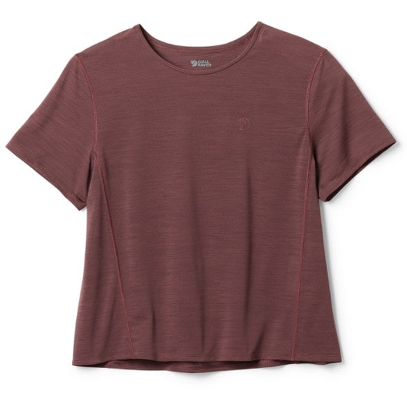Front view of the women's hiking t-shirt with fast drying fabric in green, ideal for warm weather hiking.