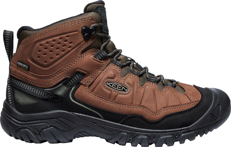 Side view of Targhee IV men's hiking boots showcasing the nubuck leather upper and padded collar.