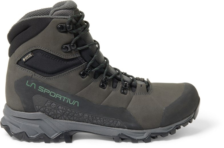 Nucleo High II GTX hiking boots showing side view with rugged terrain in background.