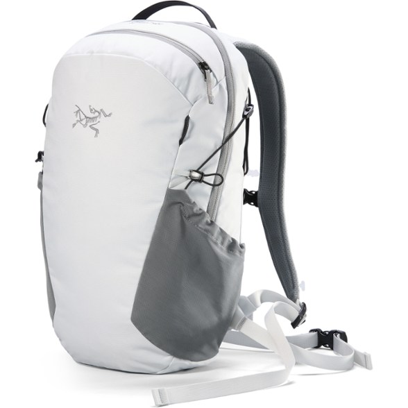 Eco-Friendly Mantis 16 Lightweight Backpack in the outdoors, showcasing its ergonomic design and water-resistant features.