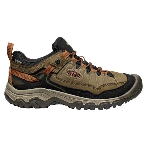 Close-up of KEEN Targhee IV Men's waterproof hiking shoes showcasing the durable nubuck leather.
